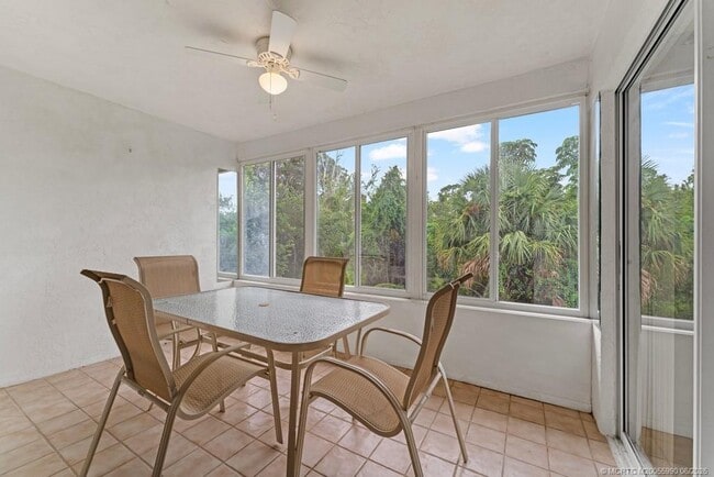 Building Photo - 2950 SE Ocean Blvd