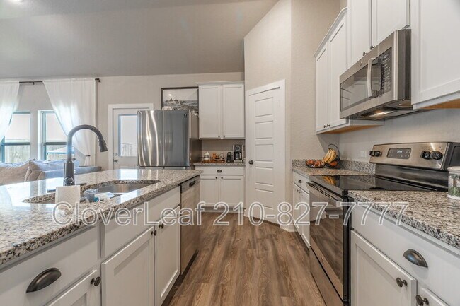 Building Photo - 709 Stonemanor Bay