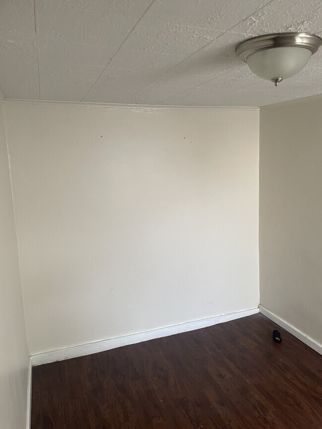 Building Photo - 2336 E Hazzard St