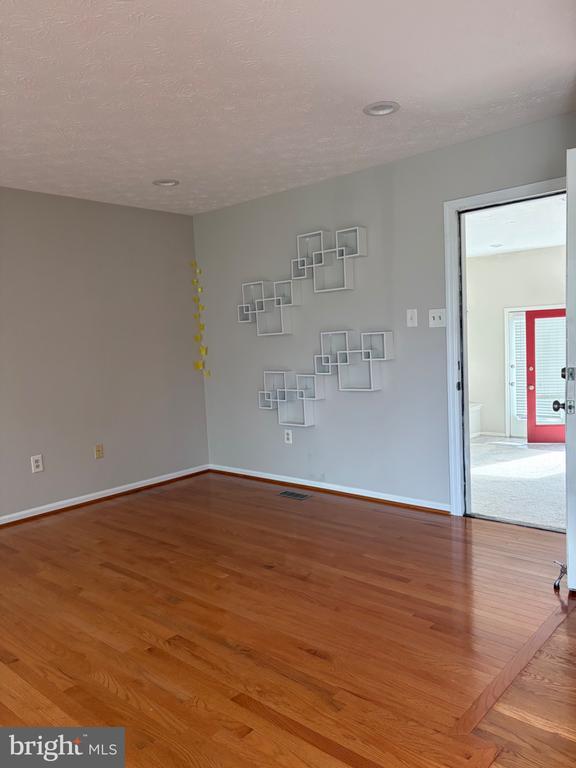 Building Photo - 2117 Cross Trails Rd