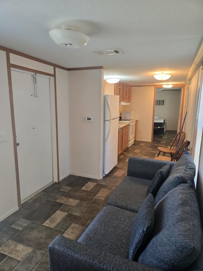 Building Photo - 4200 W 19th St