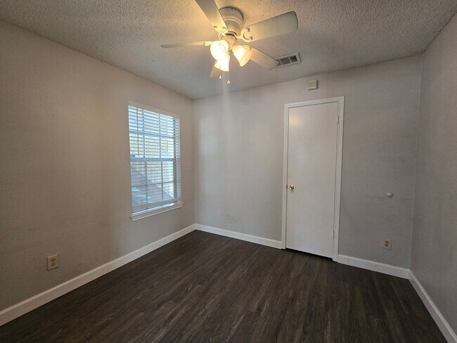 Building Photo - 4304 Duval Rd