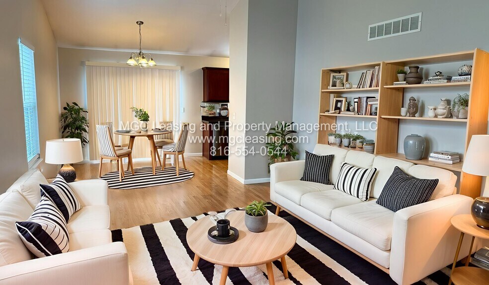 Primary Photo - 8426 N Ava Ave