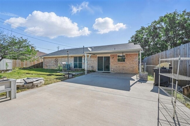 Building Photo - 2306 Lavon Creek Ln