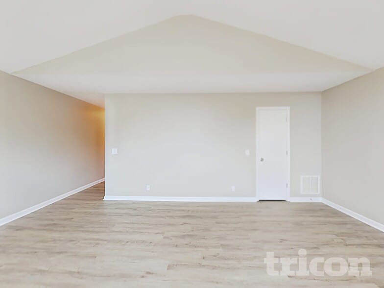 Building Photo - 5713 Briarwick Ct