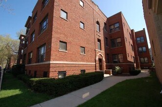 Building Photo - 3761 N Lakewood Ave