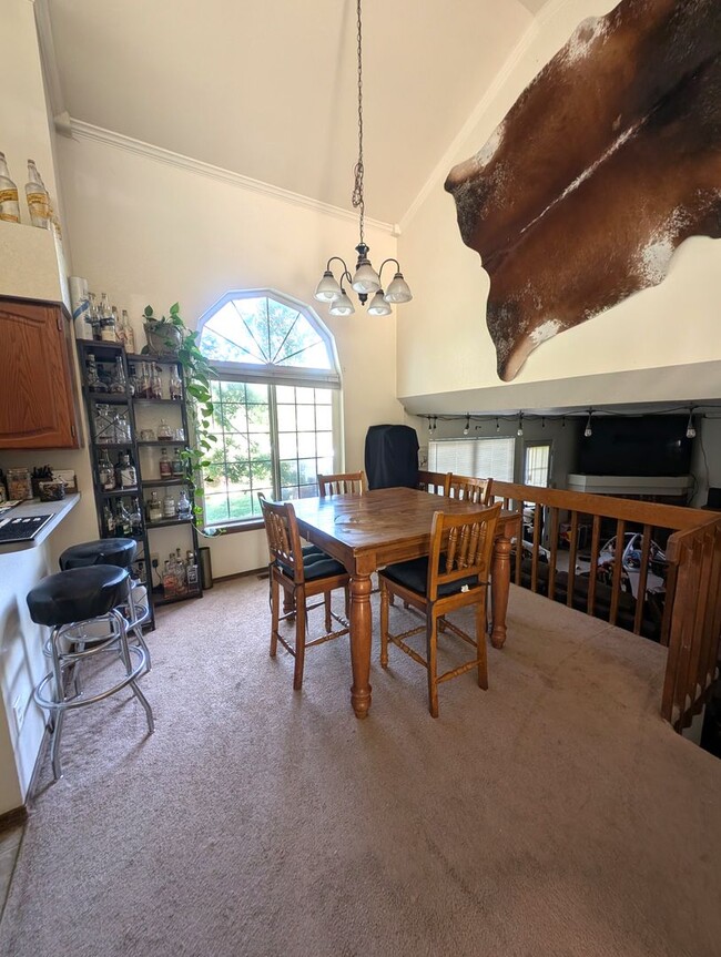 Building Photo - 6740 Holt Dr