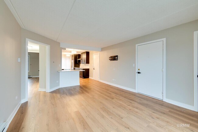 Building Photo - 724 Briar Hill Ln