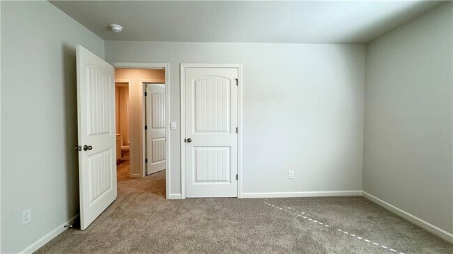 Building Photo - 841 HighGrove Wy