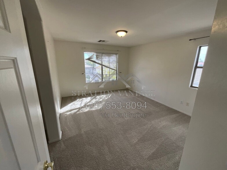 Building Photo - 192 W Mahogany Pl