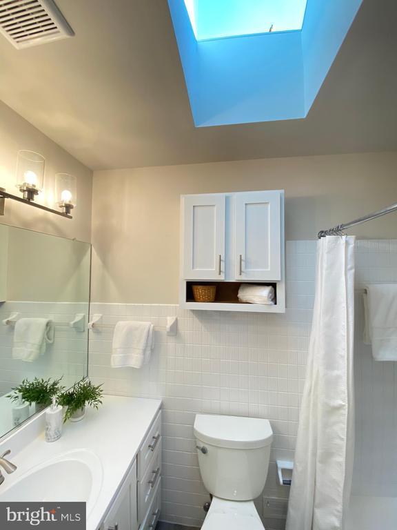 Building Photo - 11509 Parkedge Dr