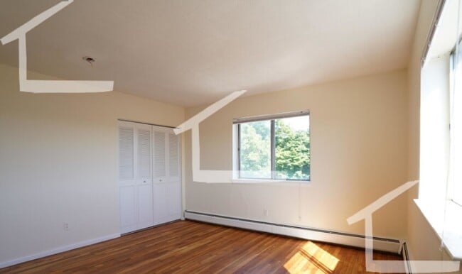 Building Photo - 97 Sutherland Rd