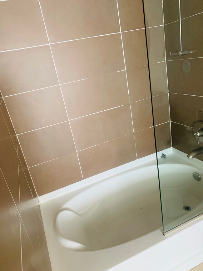 Building Photo - 2275 Biscayne Blvd Blvd