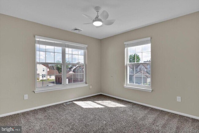 Building Photo - 751 Chanticleer