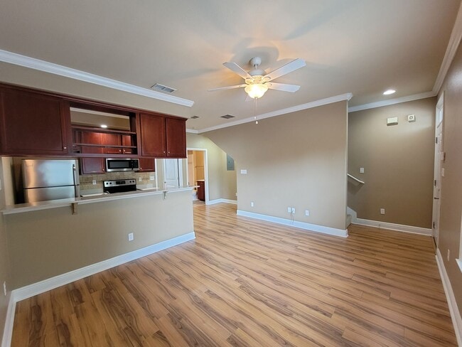 Building Photo - 3 Bedroom town home for rent $1450 August ...
