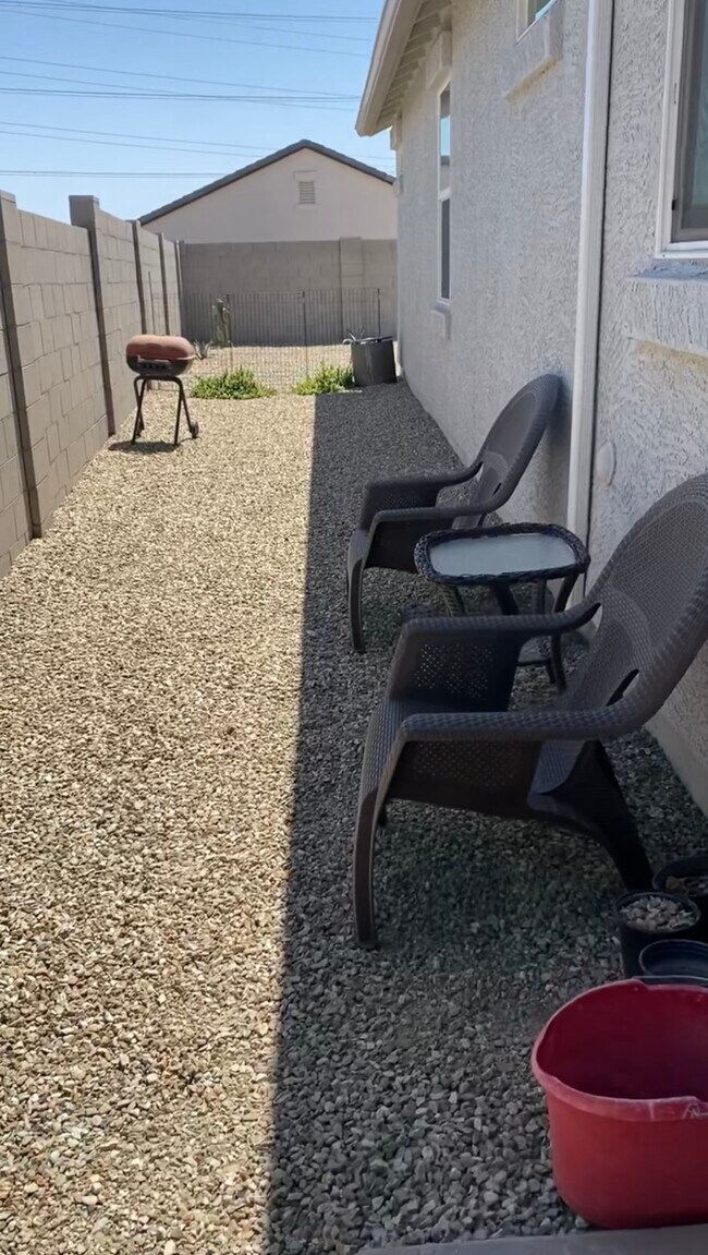 Building Photo - 24085 W Ripple Rd