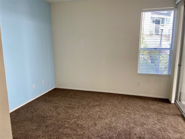 Building Photo - 13581 Tiverton Rd