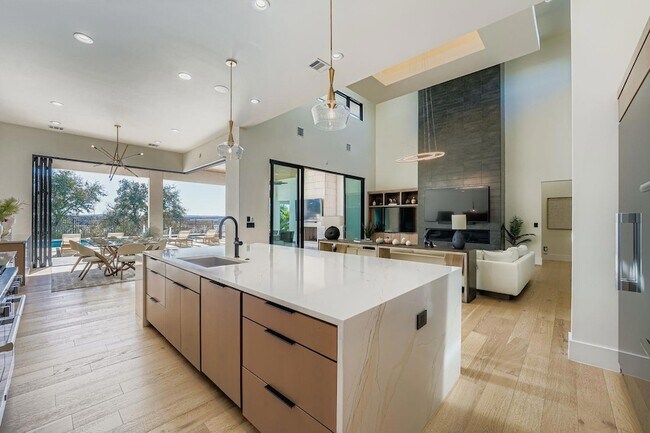 Building Photo - 6412 Lantern View Dr