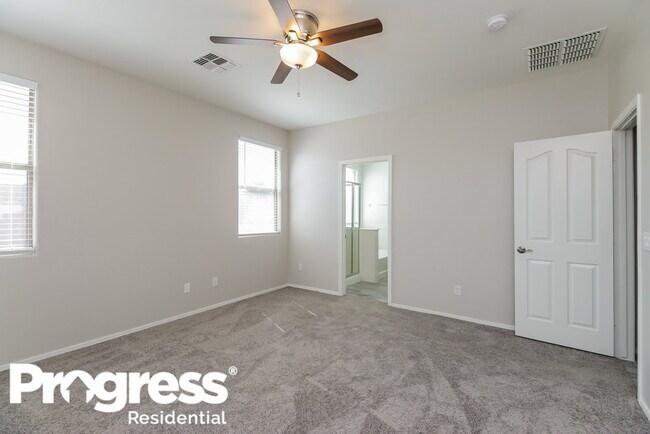 Building Photo - 7809 S 68th Dr
