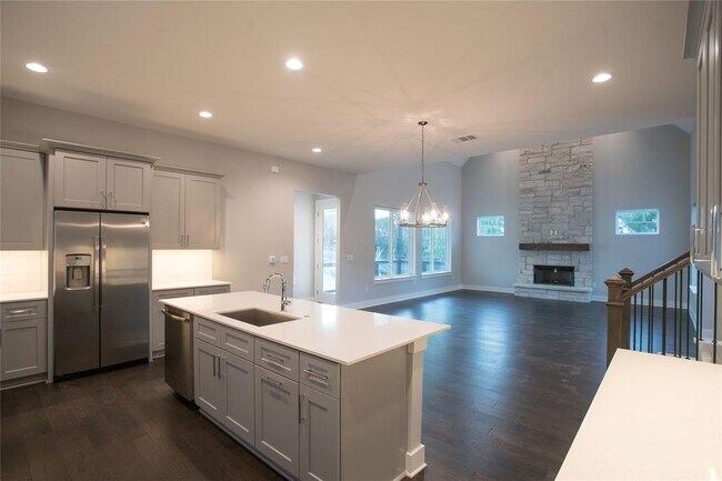 Building Photo - 3018 Sunridge Dr