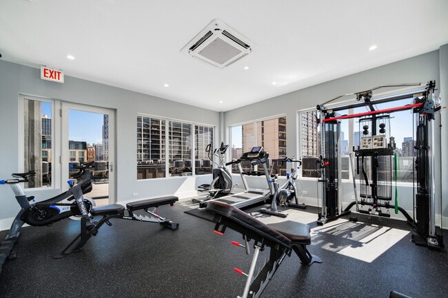 Building Photo - 159 W North Ave