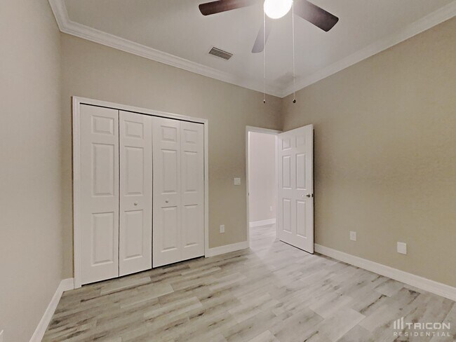 Building Photo - 175 Eppinger Dr