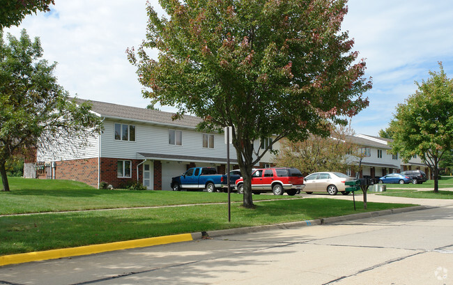 Primary Photo - Ridgestone Apartments