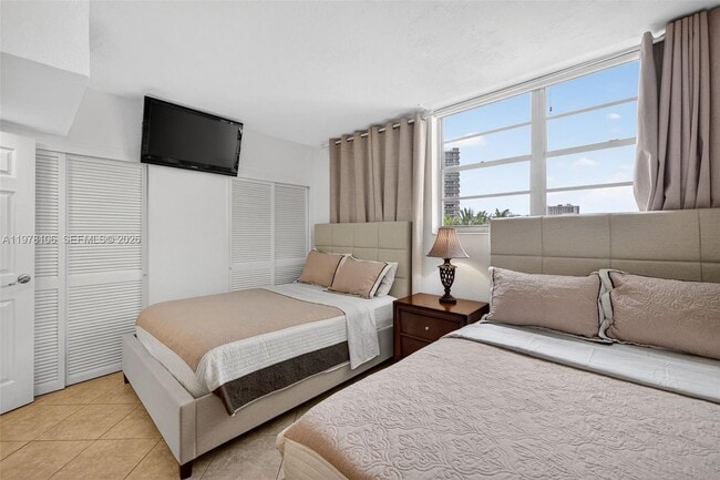 Building Photo - 3801 S Ocean Dr