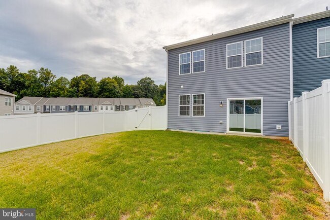 Building Photo - 148 Correri St