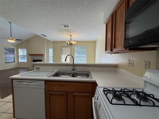 Building Photo - 12803 Humphrey Dr