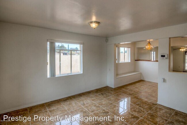 Building Photo - 4 br, 2 bath House - 4656 E 14th St