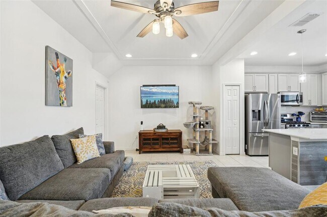 Building Photo - 6324 Camino Dr