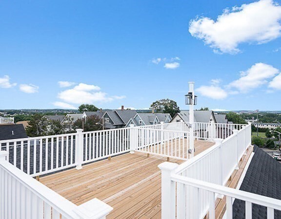 Building Photo - 68 Edward St