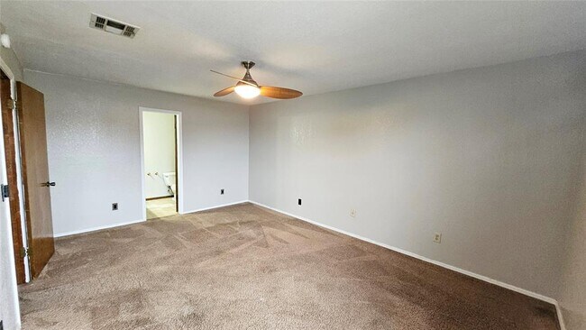 Building Photo - 2105 NW 118th Terrace