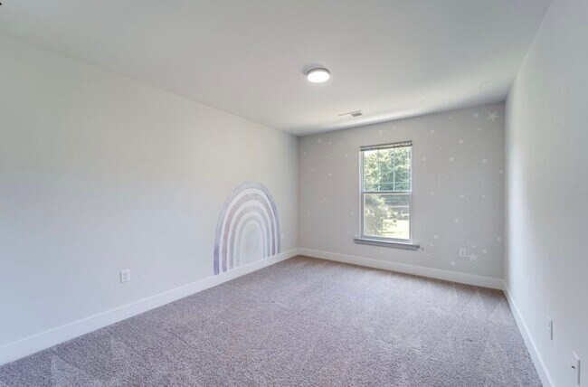 Building Photo - 7 Limox Ln