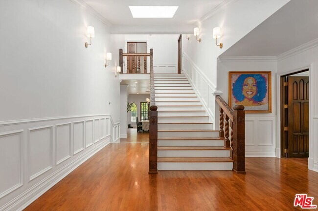 Building Photo - 434 26th St