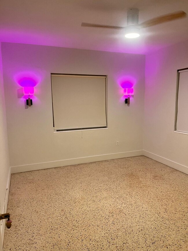 Building Photo - 260 SW 48th Ct