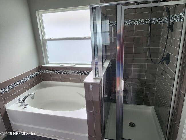 Building Photo - 11486 Tiburon Dr