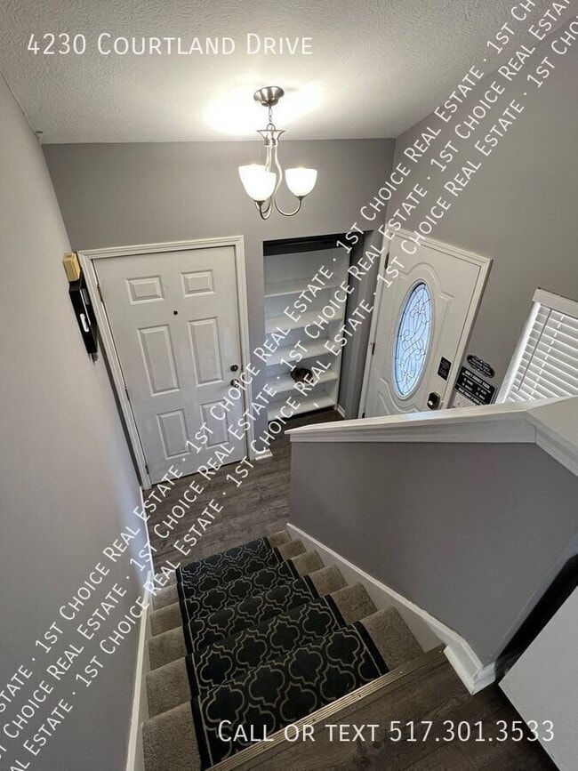 Building Photo - 4230 Courtland Dr