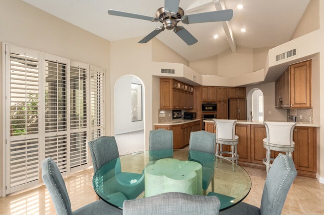 Building Photo - 10126 E Cochise Dr