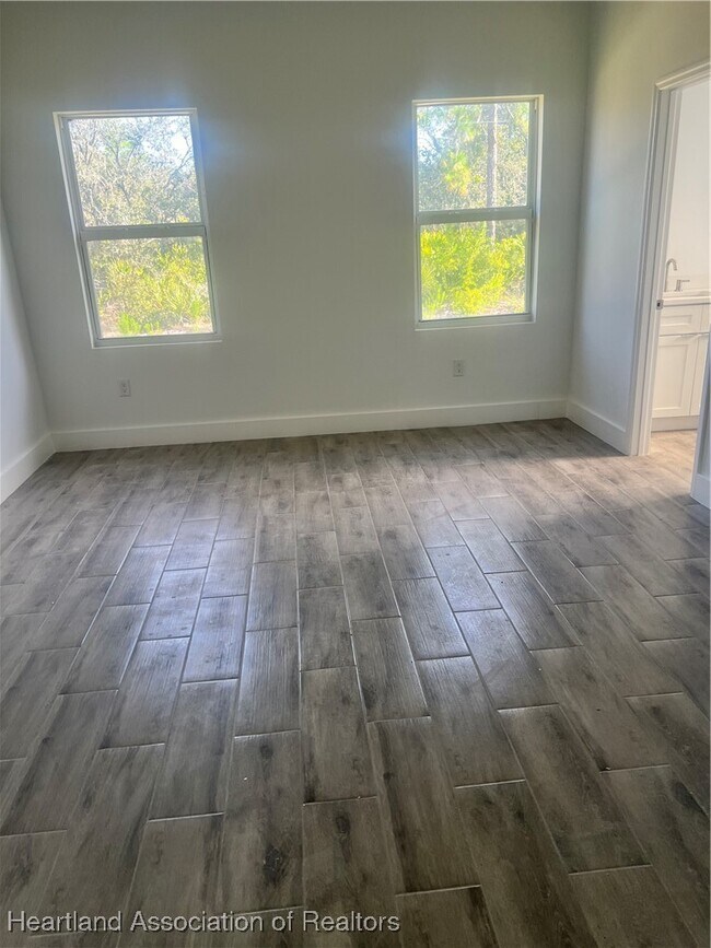 Building Photo - 239 Pelican Ave