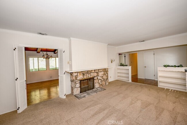 Building Photo - 3547 Henrietta Ave