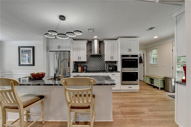 Building Photo - 6604 Destiny Dr SE