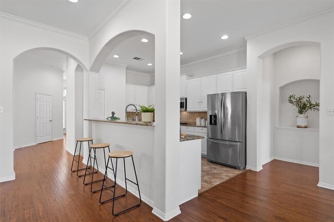 Building Photo - 2529 Mirasol Loop