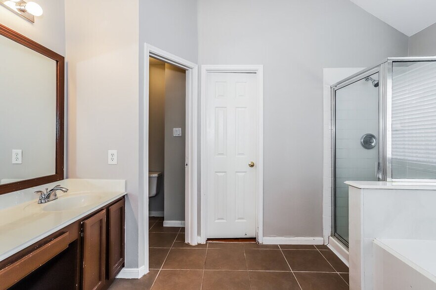 Building Photo - 4223 Pathway Ct
