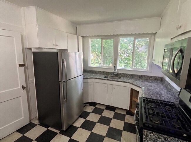 Building Photo - 175 Coleman St