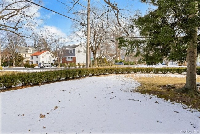 Building Photo - 155 White Rd