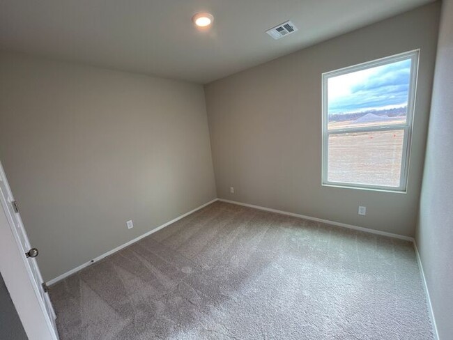 Building Photo - *Pre-leasing* Three Bedroom | Two Bath Hom...