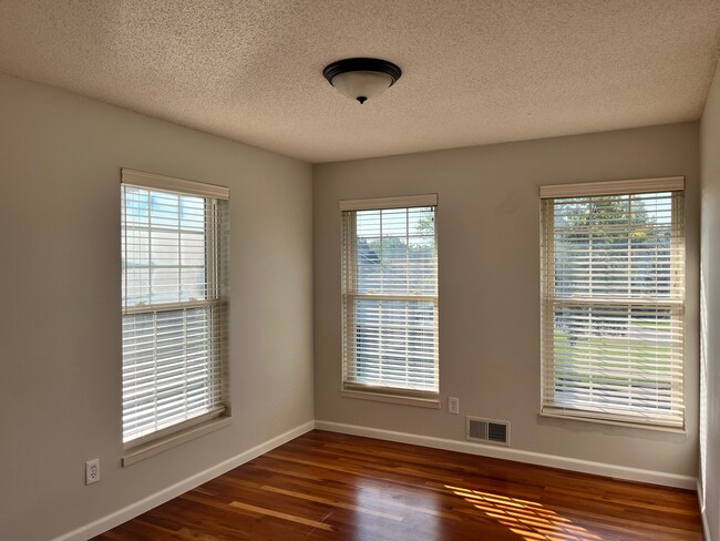 Building Photo - 17093 Isleton Ave