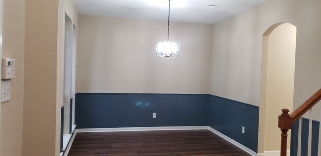 Building Photo - 3839 Landon Park Dr